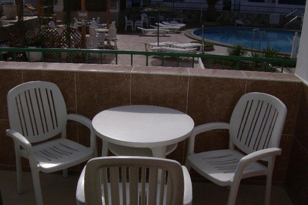 Apartamentos Alondras Park Costa Del Silencio Buitenkant foto